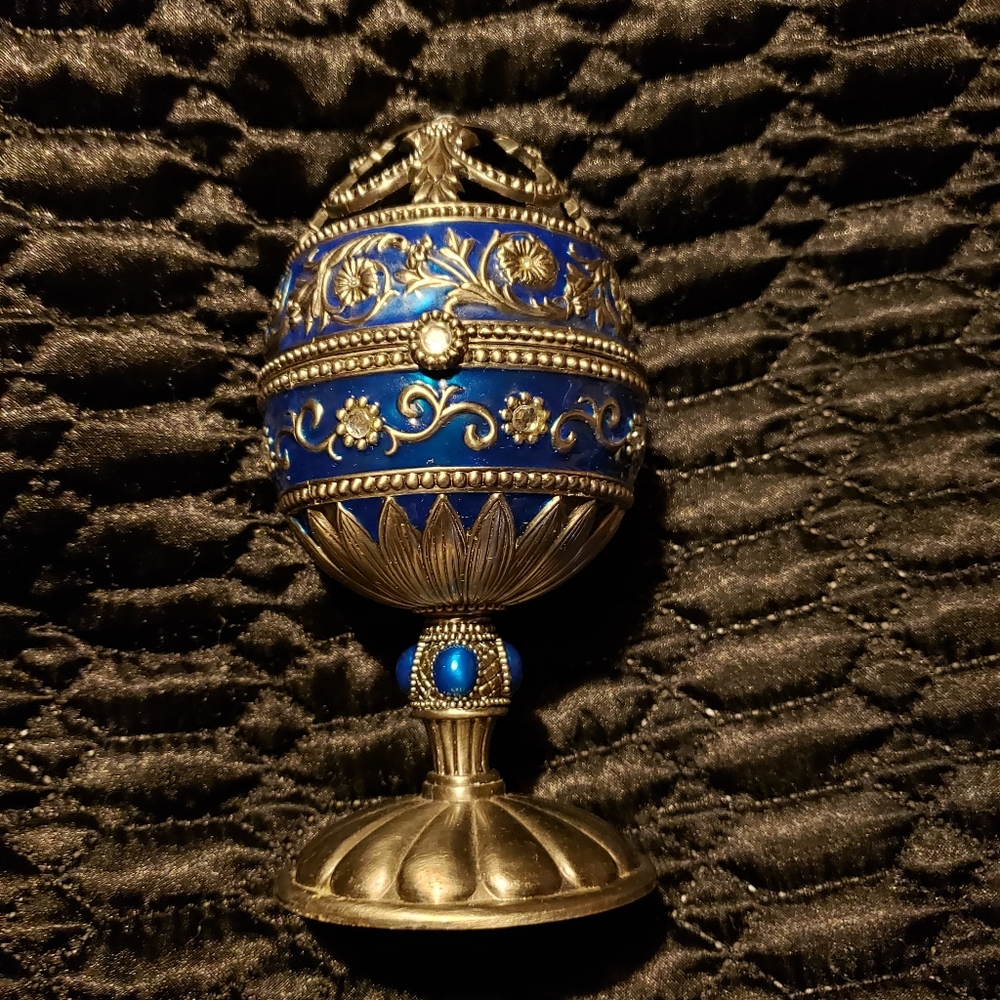 Decade of musical egg